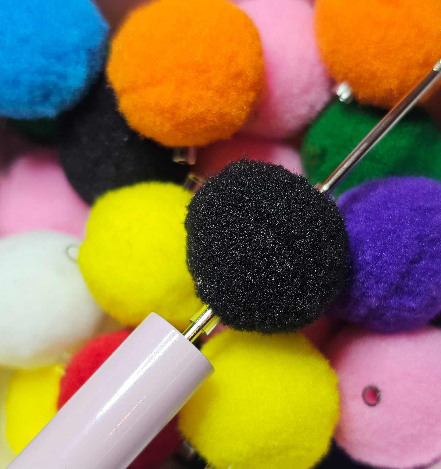 24cm PomPoms